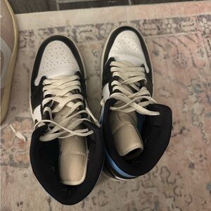 Nike Black and White Athletic Shoes